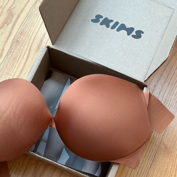 SKIMS Other - BRAND NEW SKIMS PUSH UP PLUNGE BRA - BRONZE - 38C